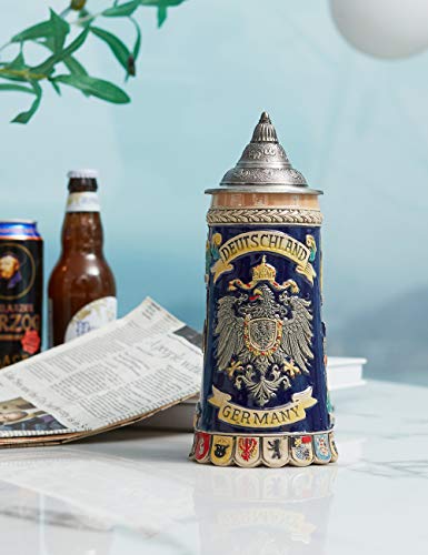 Jarra de cerveza alemana – Brindis con escudos y aire medieval