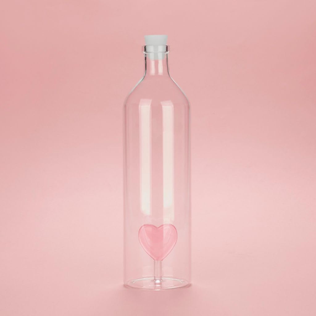 Botella Love – Bebe con el corazón en la mano