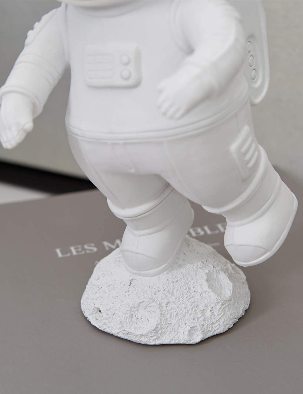 Figura astronauta – Tu rincón con gravedad cero