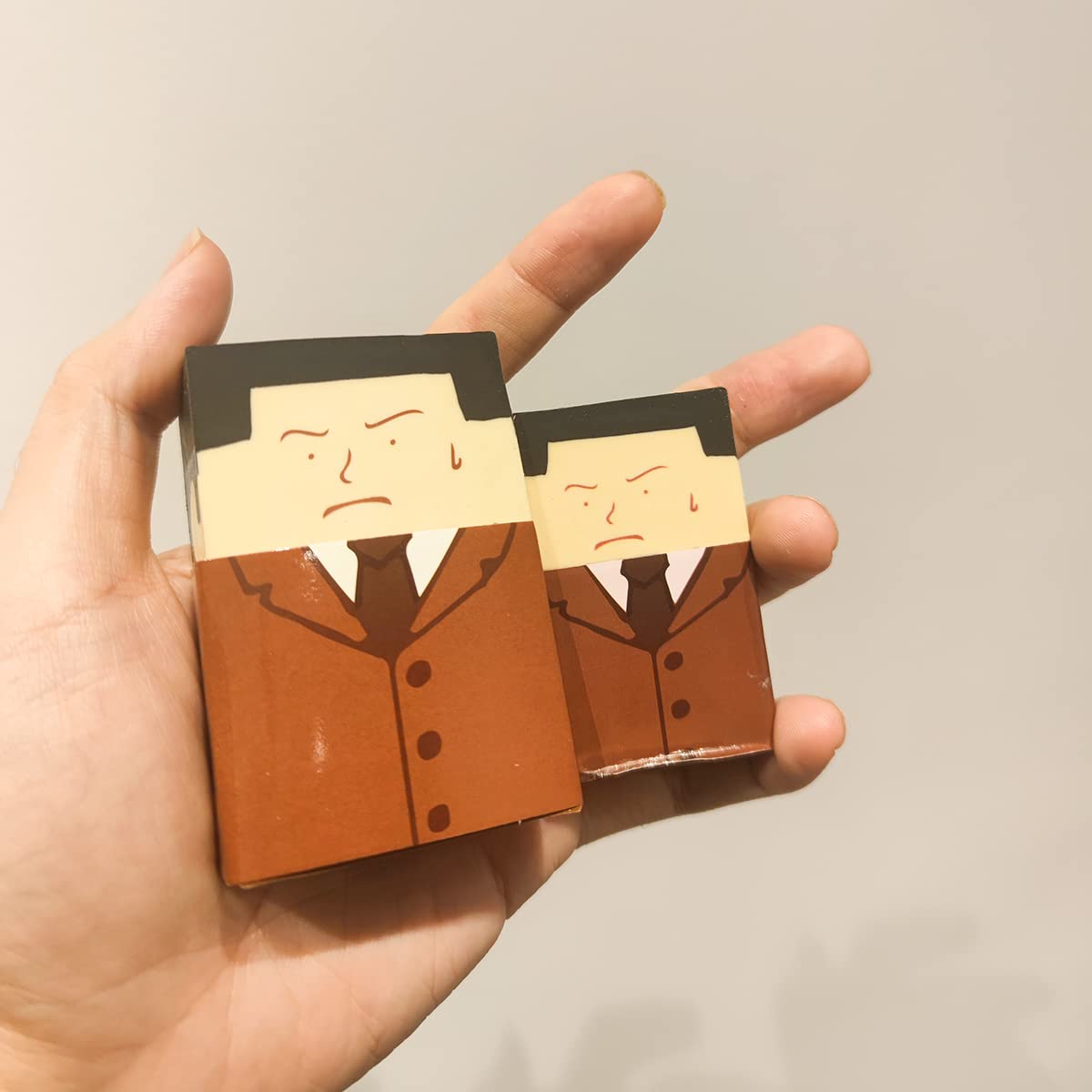 Borrador Salaryman – De peludo a calvo mientras borras