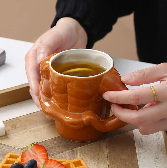 Taza musculosa – Café con cuerpo, literal
