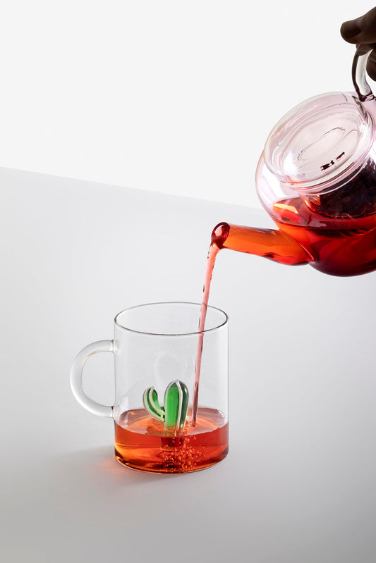 Taza con cactus verde – Sabor fresco y espinoso