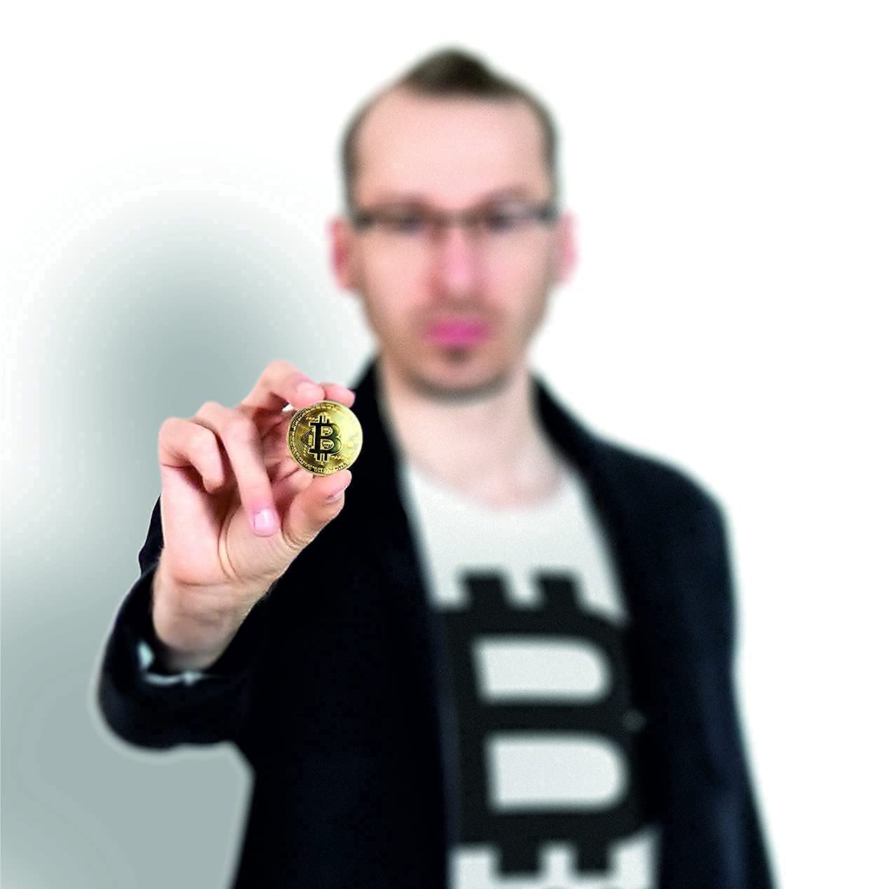Moneda Bitcoin oro 24K – Brilla como tu fe cripto