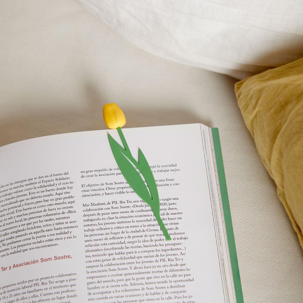 Marcapáginas tulipán – Una flor amarilla que cuida tus lecturas