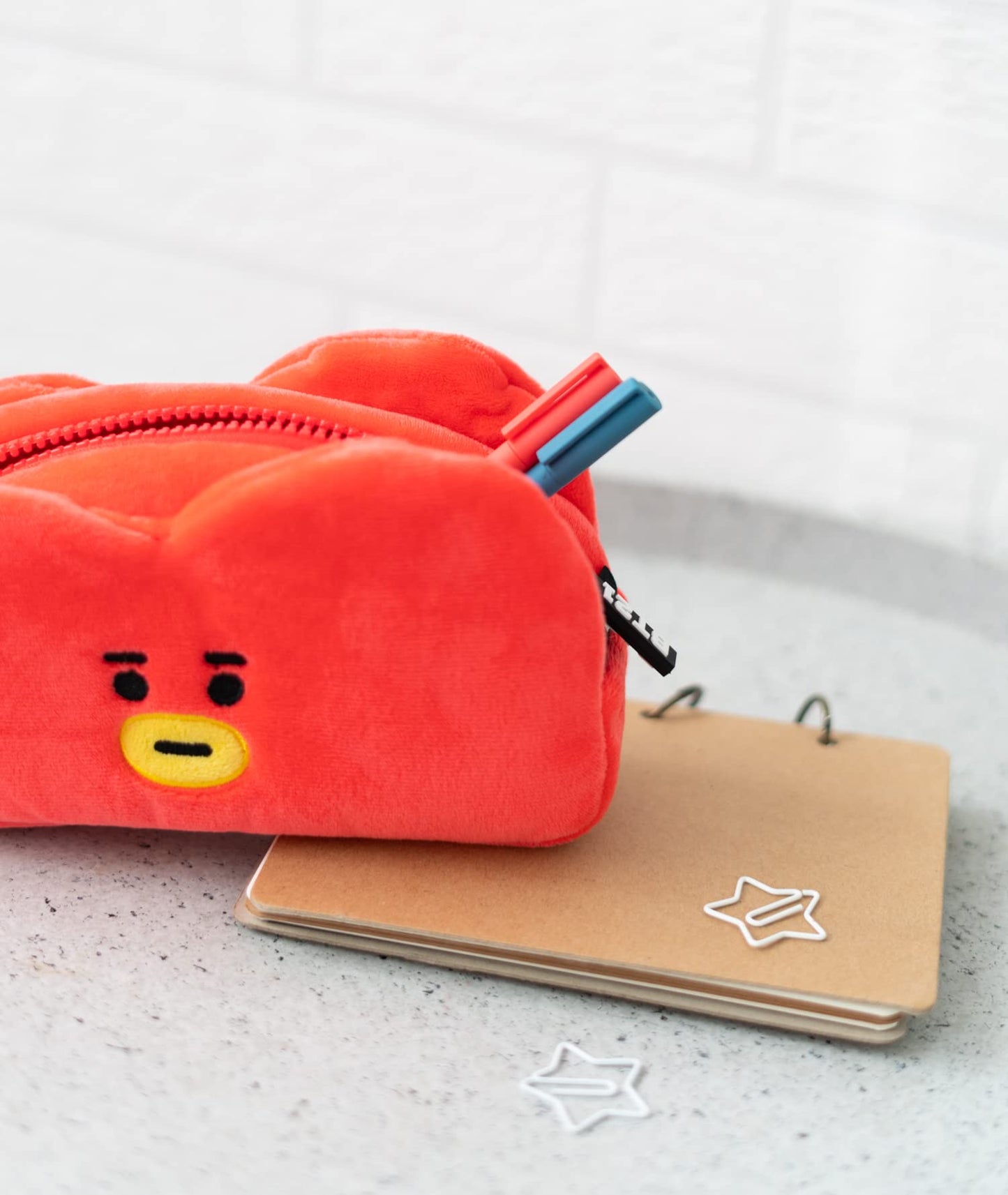 Estuche Tata BT21 – Amor y ternura en cada trazo