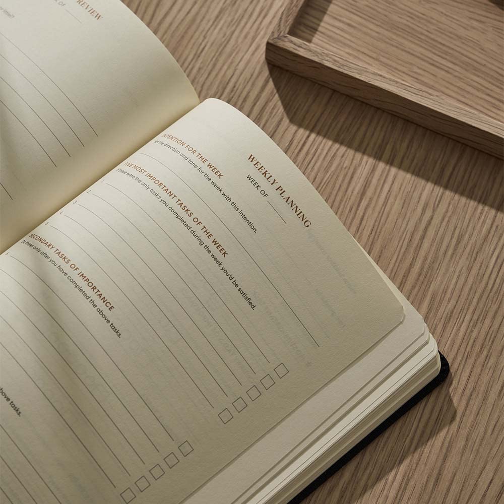 Planificador diario con seguimiento y hábitos – Días con intención