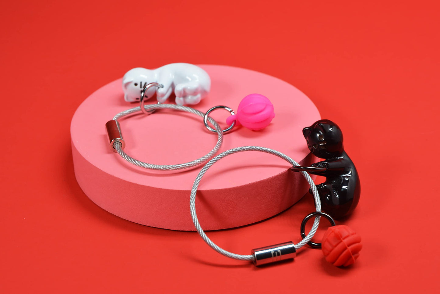Llavero gato con ovillo – Maullidos y madejas en tu llavero