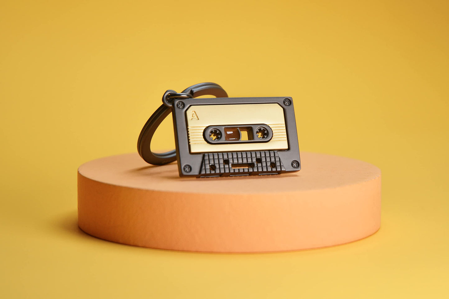 Llavero cassette – Rebobinando recuerdos