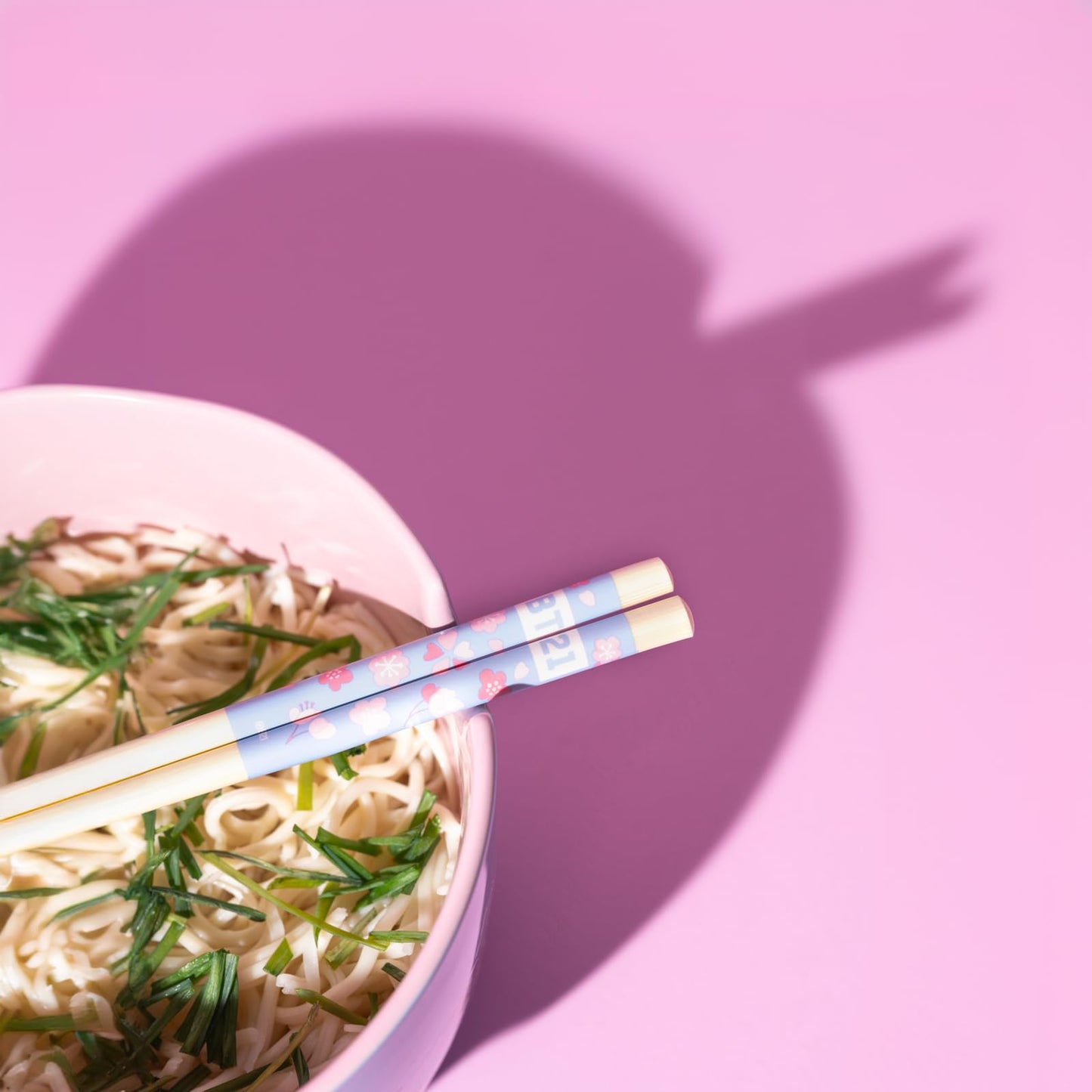 Bol de ramen BT21 – Noodles con estilo y personajes adorables