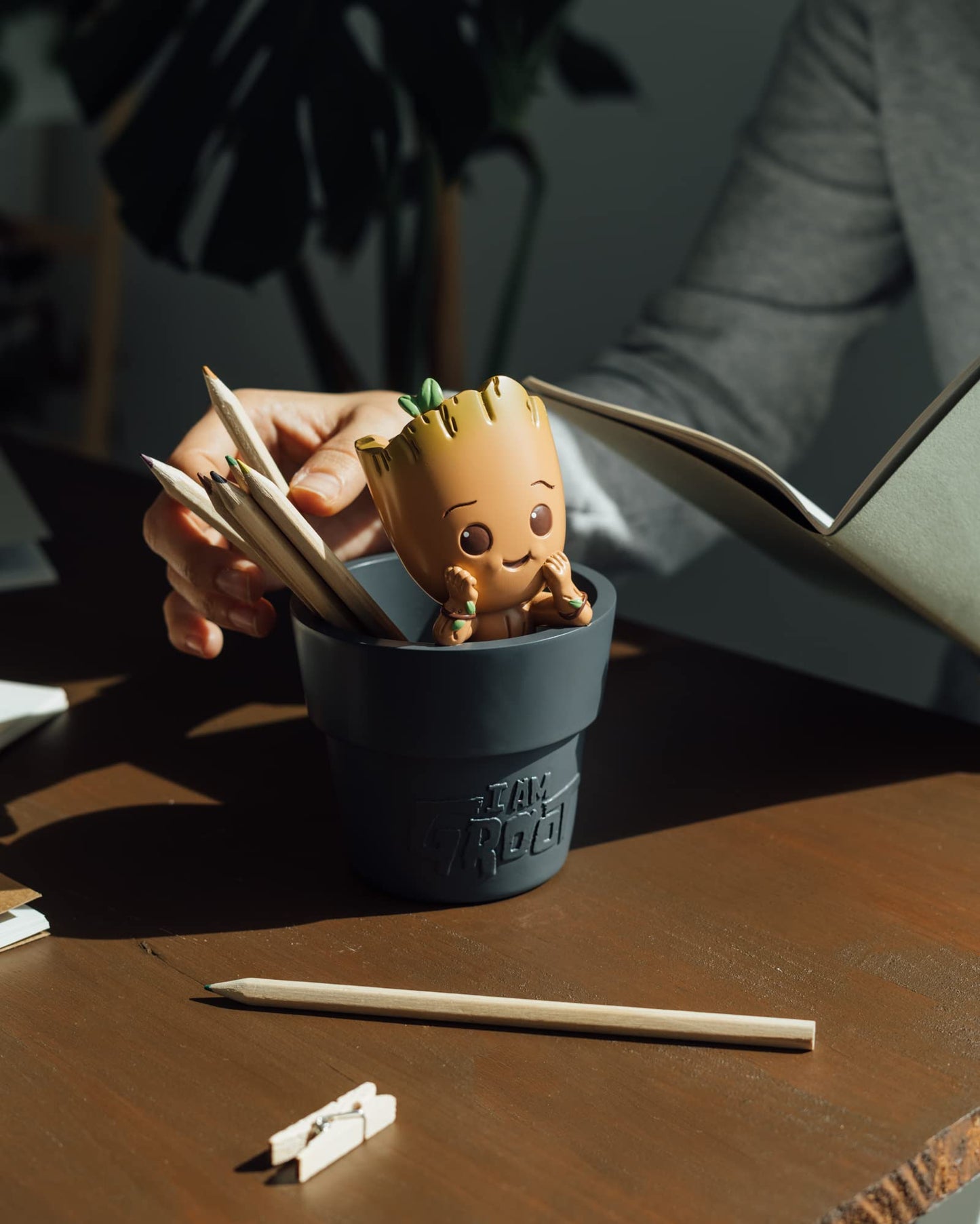 Lapicero Groot – Tu escritorio dice «yo soy Groot»