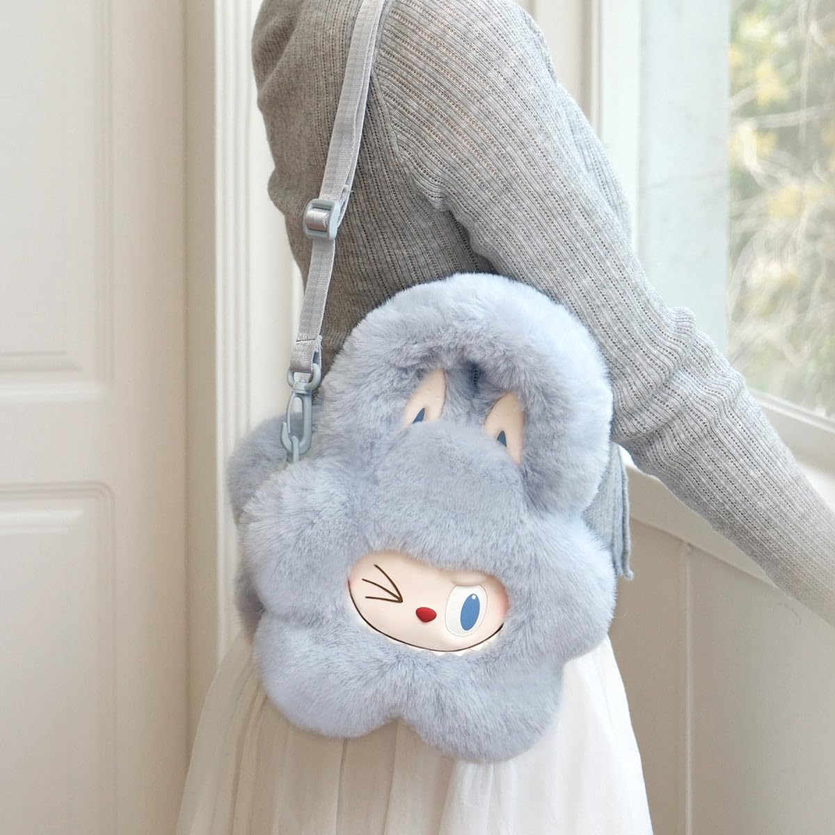 Labubu Bolso de peluche POP MART – Ternura en modo nube