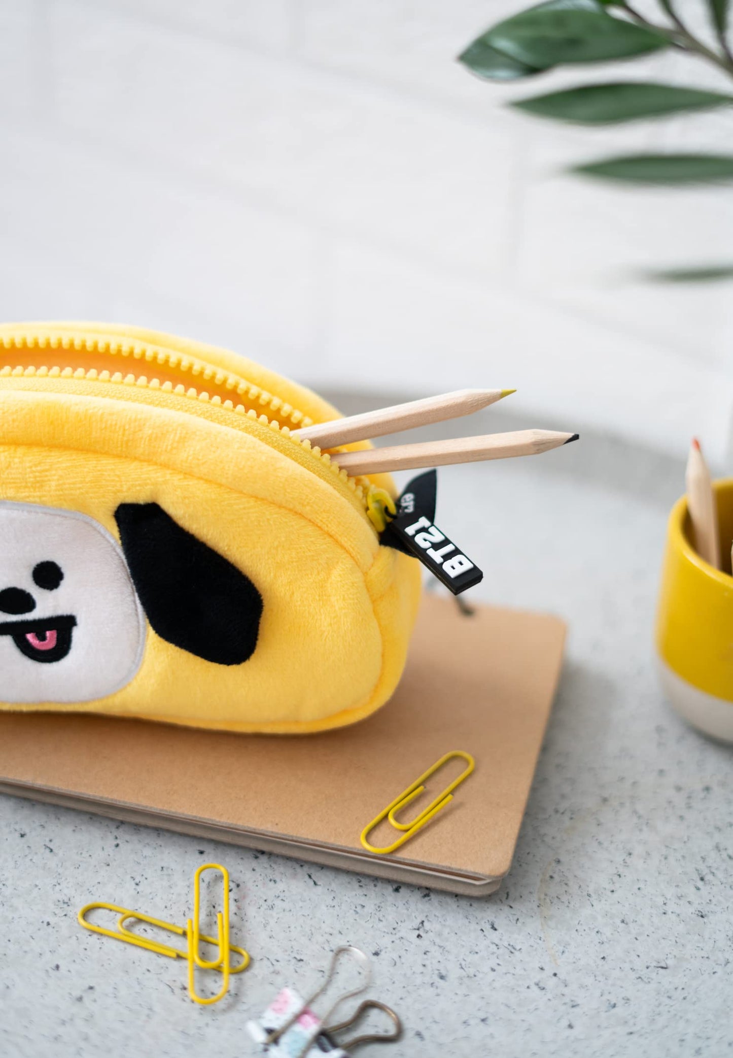 Estuche BT21 Chimmy – Sonrisa amarilla para tus ideas