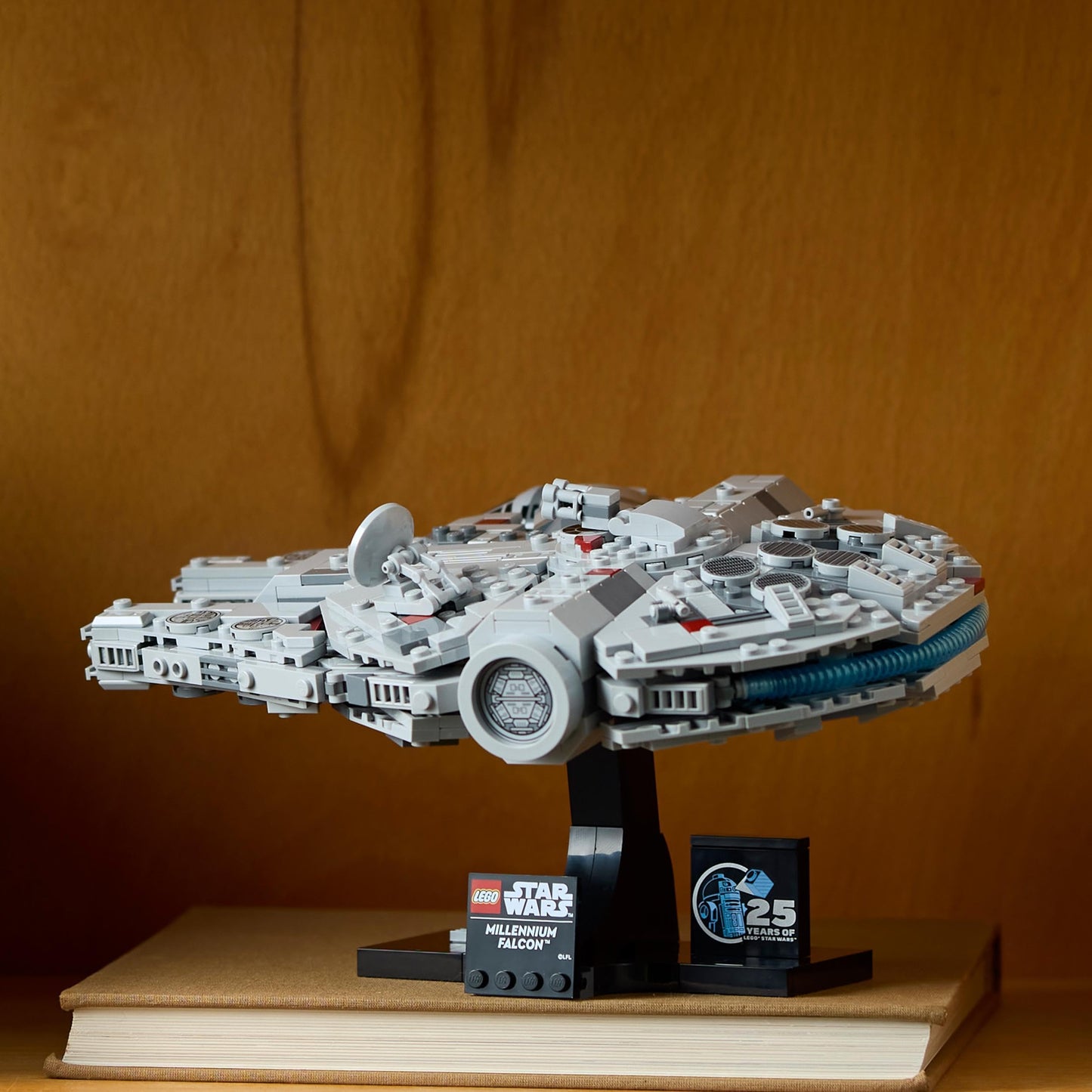 Halcón Milenario LEGO – La nave más famosa en tus manos