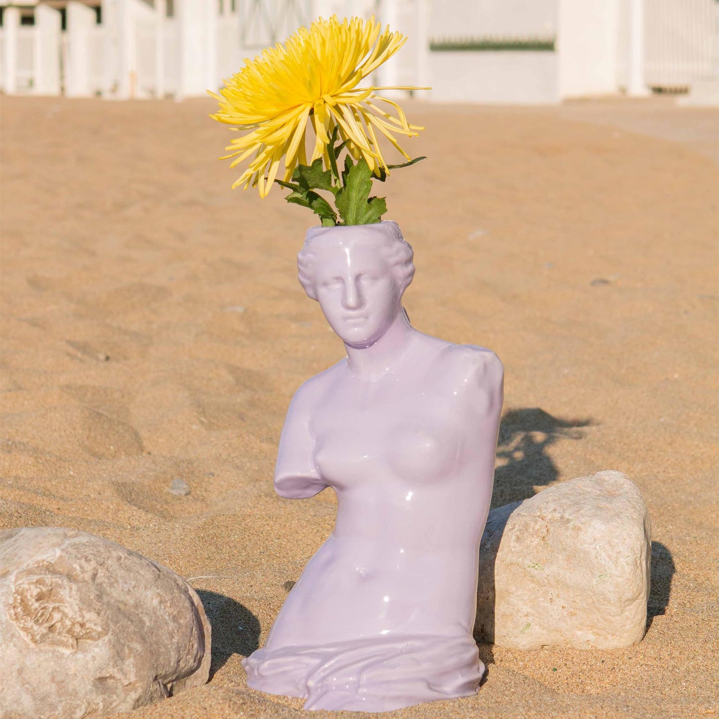 Jarrón Venus lila – Flores con toque mitológico