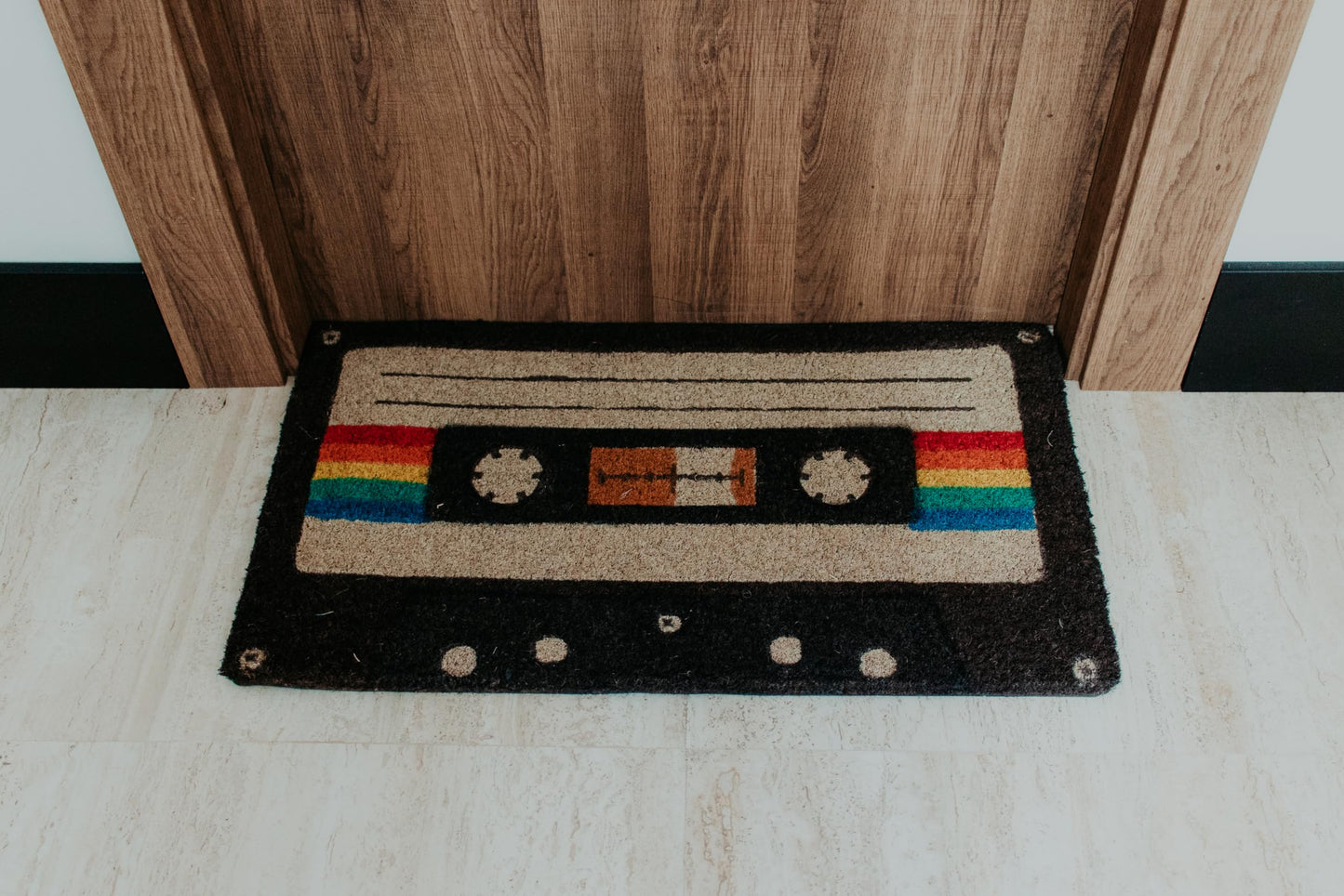 Felpudo cassette – Entrada con ritmo retro