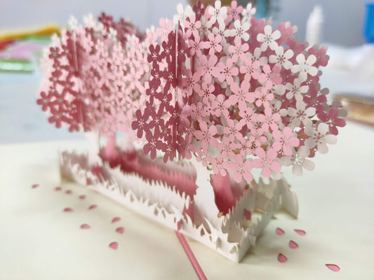 Bajo el cerezo – Tarjeta 3D romántica con flor de sakura