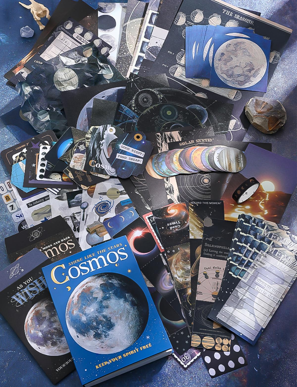 Kit de scrapbooking cósmico – Viaja página a página por el universo