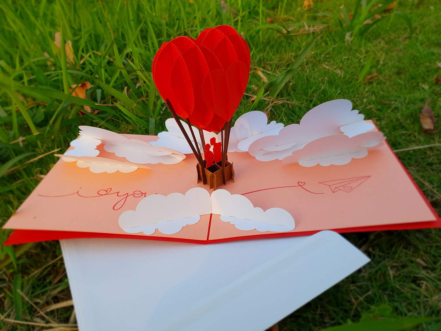 Tarjeta globo 3D – Subidón de amor en papel