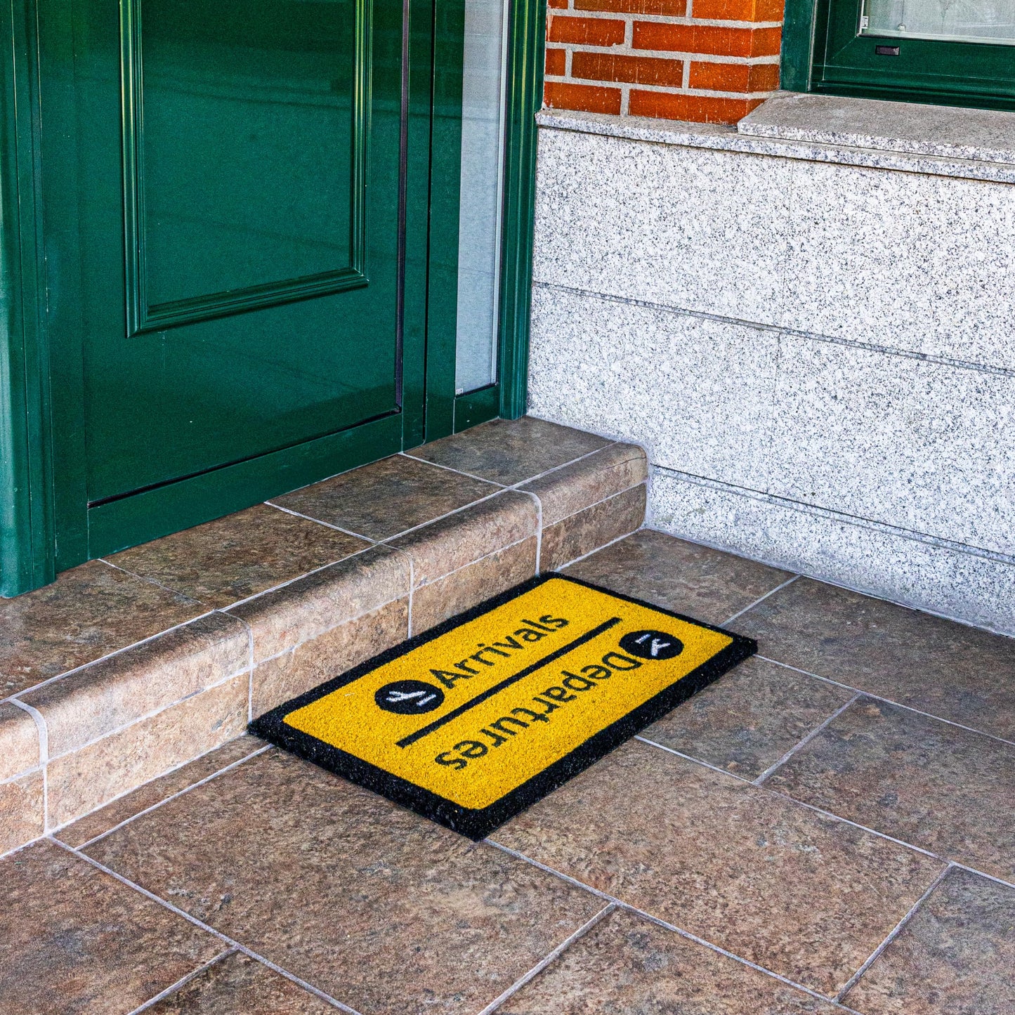 Felpudo "Arrivals" – Entrada con alma viajera