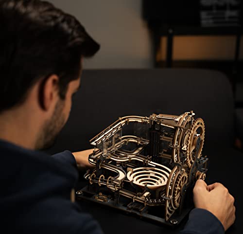 Puzzle 3D Marble Run ciudad de noche – Canicas, engranajes y espectáculo mecánico