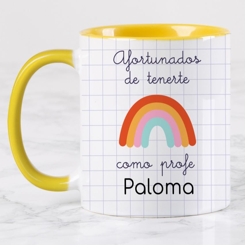 Wanapix | Taza Personalizada para Profesores | Personalizable con Nombre o Texto| Detalle Maestra Infantil | Regalo para Profesores | Apta para Microondas | 325ml | Amarilla - Afortunados Profe