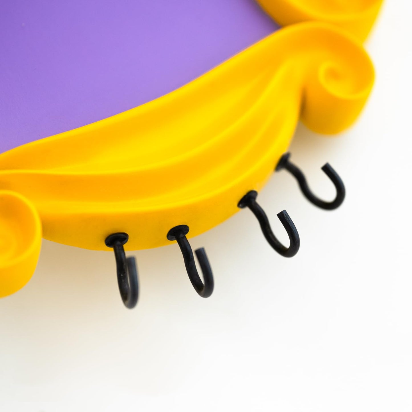 Colgador de Llaves Friends – El Marco de la Puerta de Mónica