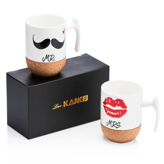 Love-KANKEI Tazas de Mr y Mrs de Cerámica con Fondo de Corcho, Tazas de Cafe Juego de 2 con 300ml, Tazas Desayuno como Regalo Ideal para Bodas, San Valentín, Cumpleaños