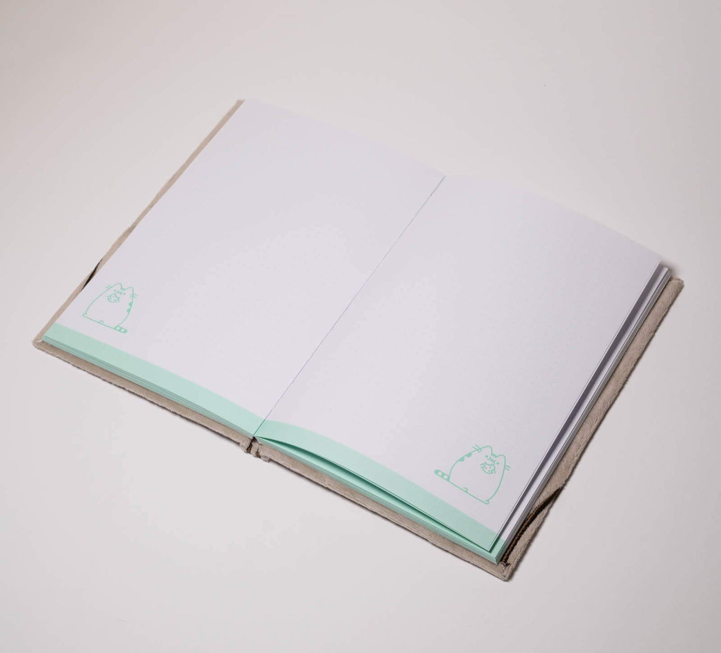 Cuaderno Peluche Pusheen – Escribe con Suavidad Felina