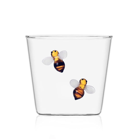 Vaso con abeja – Un zumbido dulce en tu mesa