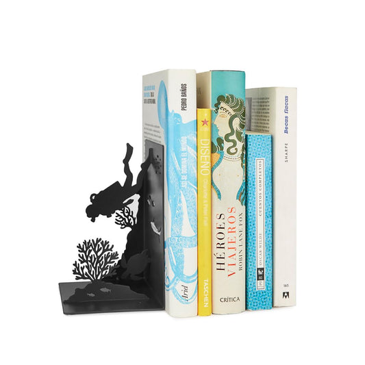 Sujetalibros buzo – Un salto al fondo de tus lecturas