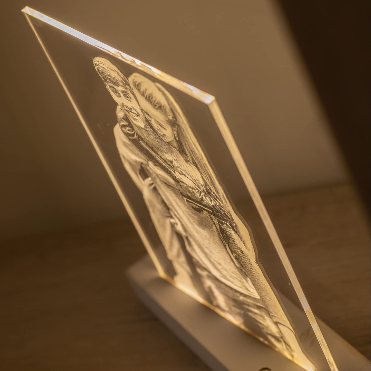 Lámpara Personalizada con tu Foto | Foto Diagonal | Luz LED Incluida + Interruptor Táctil | Soporte de Madera Grabado | Ideal para Regalar a tus Amigos, Pareja y Familiares