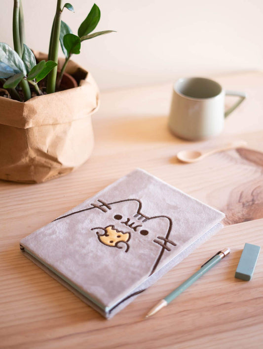 Cuaderno Peluche Pusheen – Escribe con Suavidad Felina