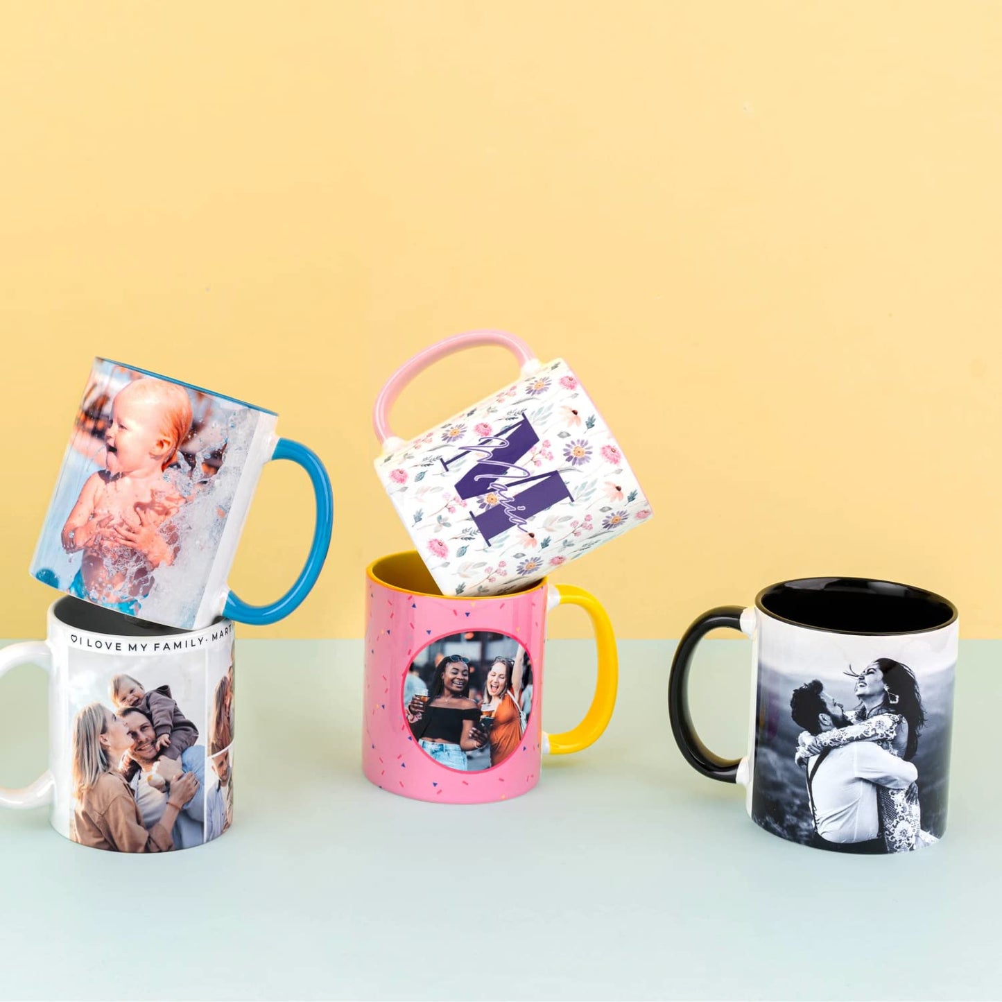 Wanapix | Taza Personalizada con Foto y Texto | Taza de Cerámica con Diseño Único | Regalo para Amigos y Familiares | Apta para Microondas | Capacidad de 325ml | Interior y Asa Color Negro