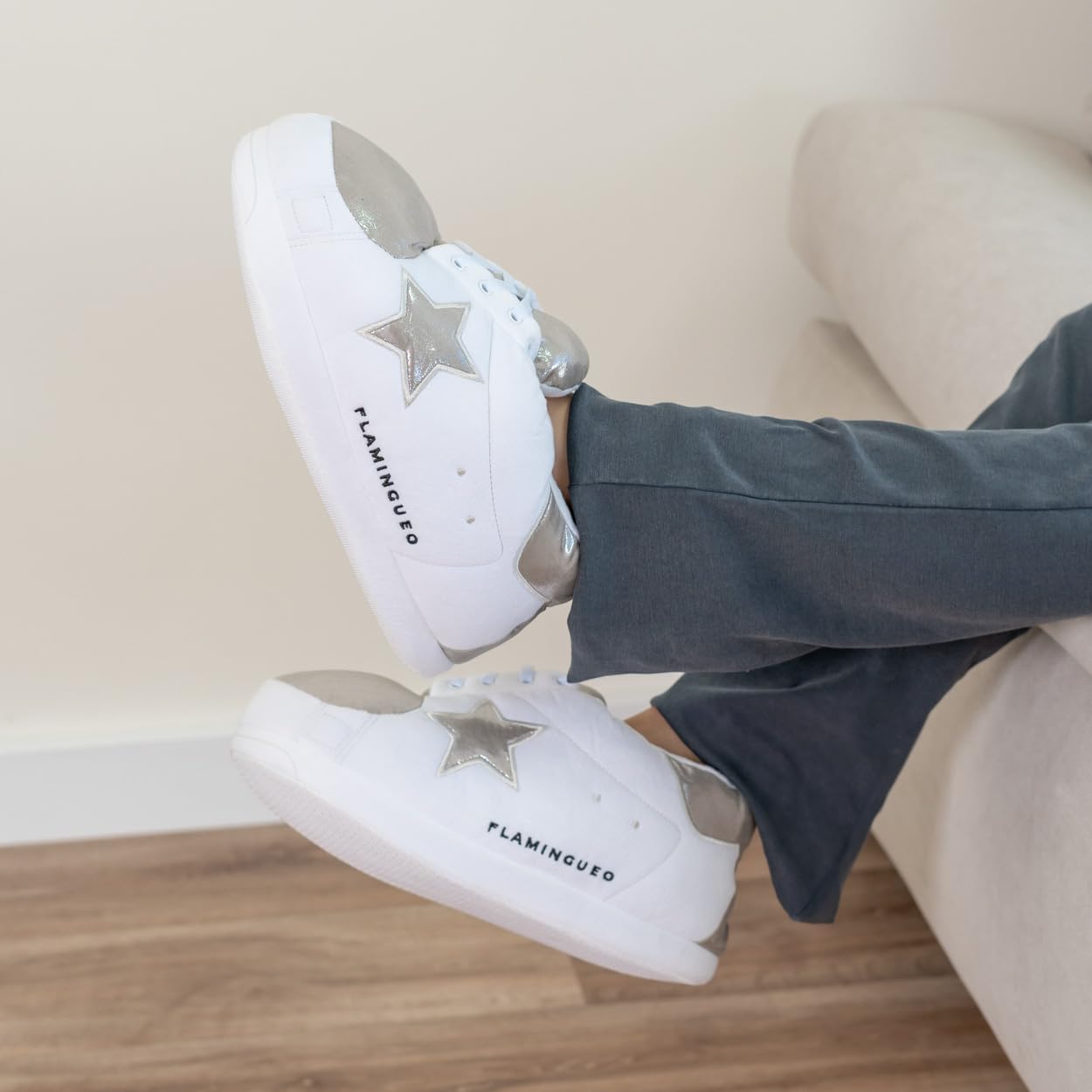 Zapatillas Casa Sneaker Flamingueo – Las Pantuflas Virales