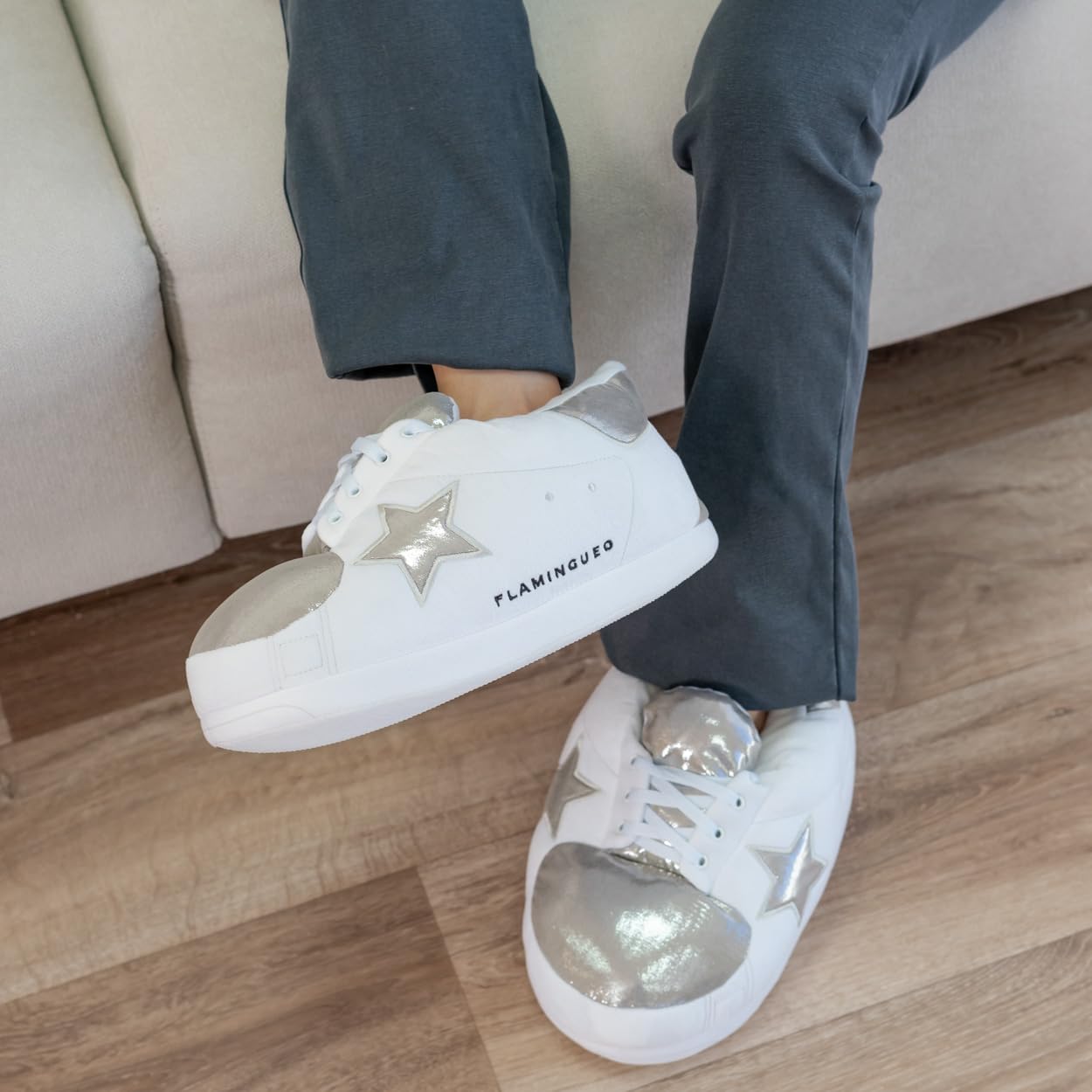 Zapatillas Casa Sneaker Flamingueo – Las Pantuflas Virales