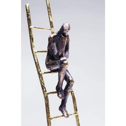 Figura decorativa “Climbing Man” de Kare – Escala con estilo