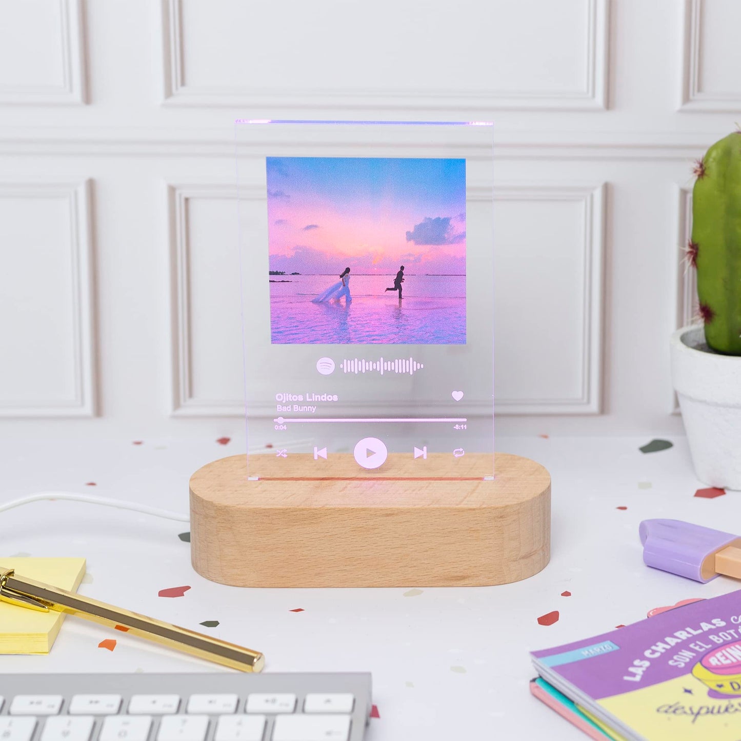 Transparent Gift Placa Spotify Personalizada con Foto. Diseño con Código escaneable de Canción. Regalo de Cumpleaños Original, Regalos Pareja, Aniversario, San Valentín. Con Marco o Base con Luz