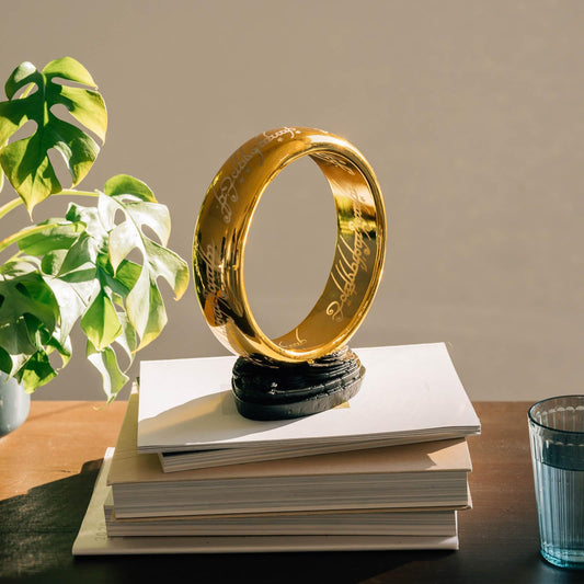 Lámpara LED Anillo Único – Un toque épico para tu rincón favorito