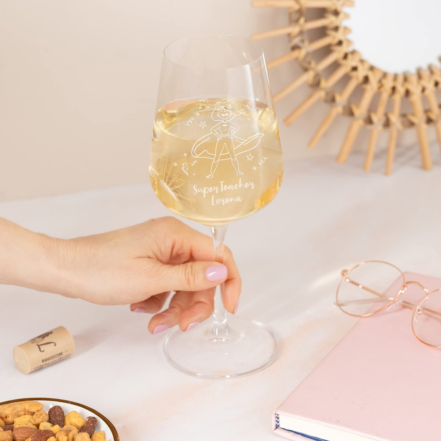 Wanapix | Copa de Vino Personalizada | Regalo Día de la Madre | Nombre o Texto Personalizado mediante Grabado | Copa de Cristal | Detalle Original | Mamá eres genial