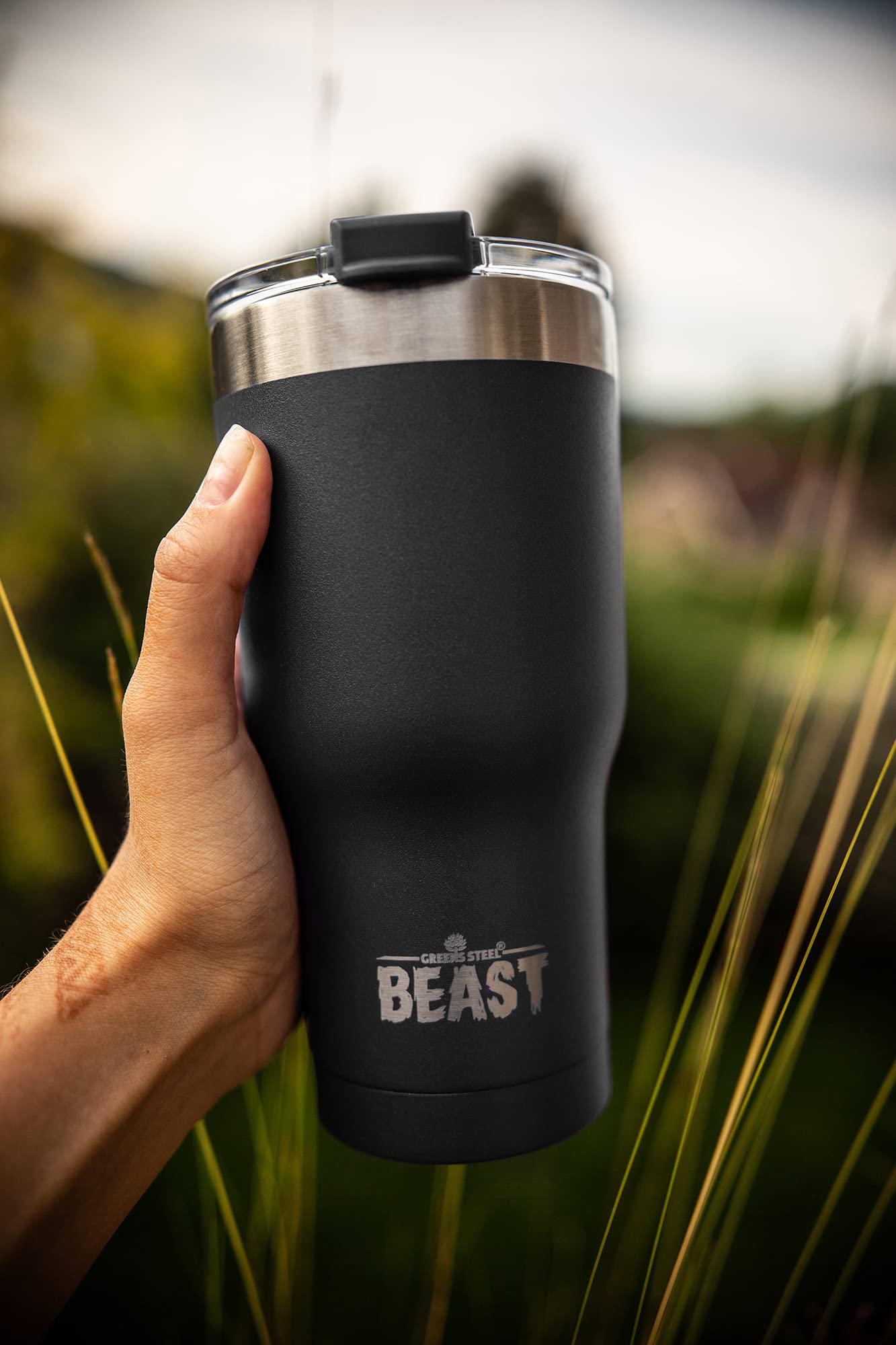 BEAST Termo Café para Llevar - 900ml I Negro mate I Taza Térmica de Acero Inoxidable Reusable I Taza Viajera de Doble Pared al Vacío I 2 Pajitas y Cepillo de Limpieza I para Café Frío o Caliente