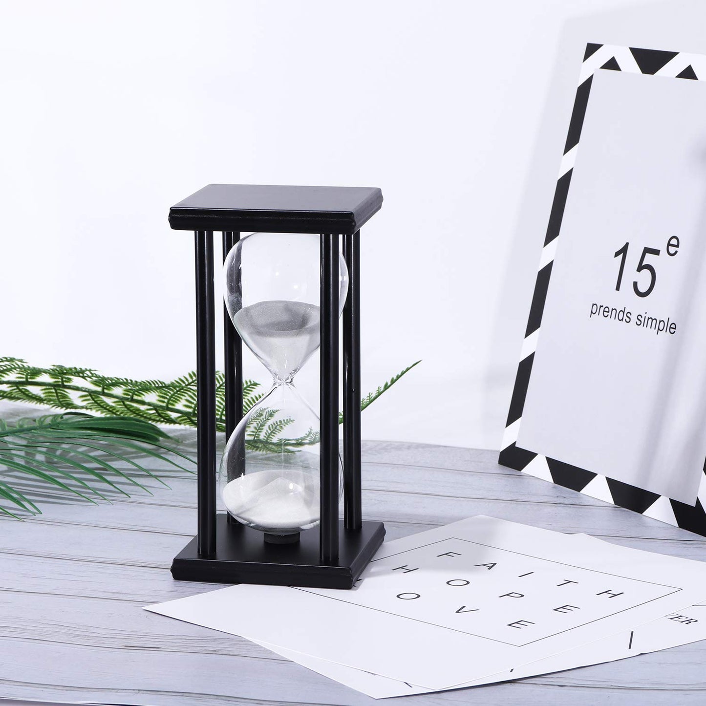 Reloj de arena decorativo – 30 minutos de calma en cristal y madera