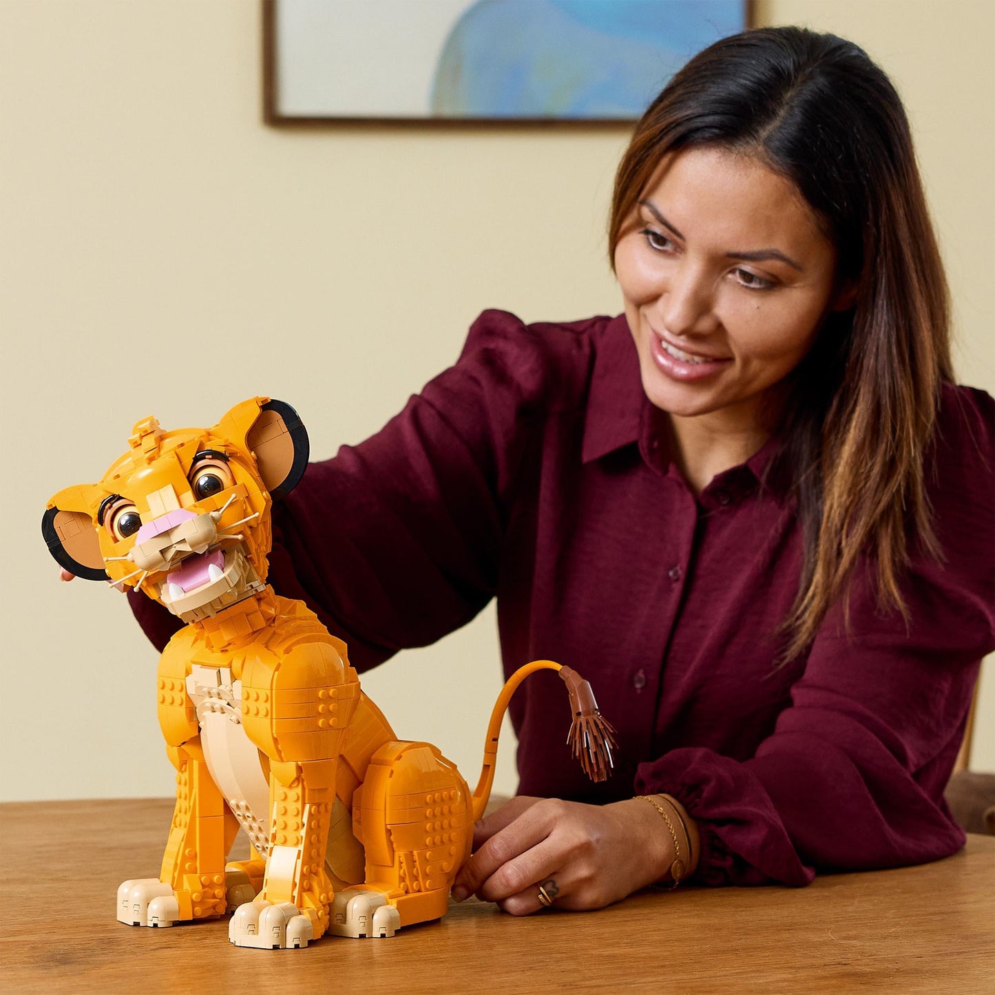 LEGO | Disney El Rey León: Simba Joven Maqueta para Adultos, Regalo para Mujeres y Hombres, Figura de Animal Coleccionable, Actividad Creativa, Decoración para el Hogar y Oficina 43247