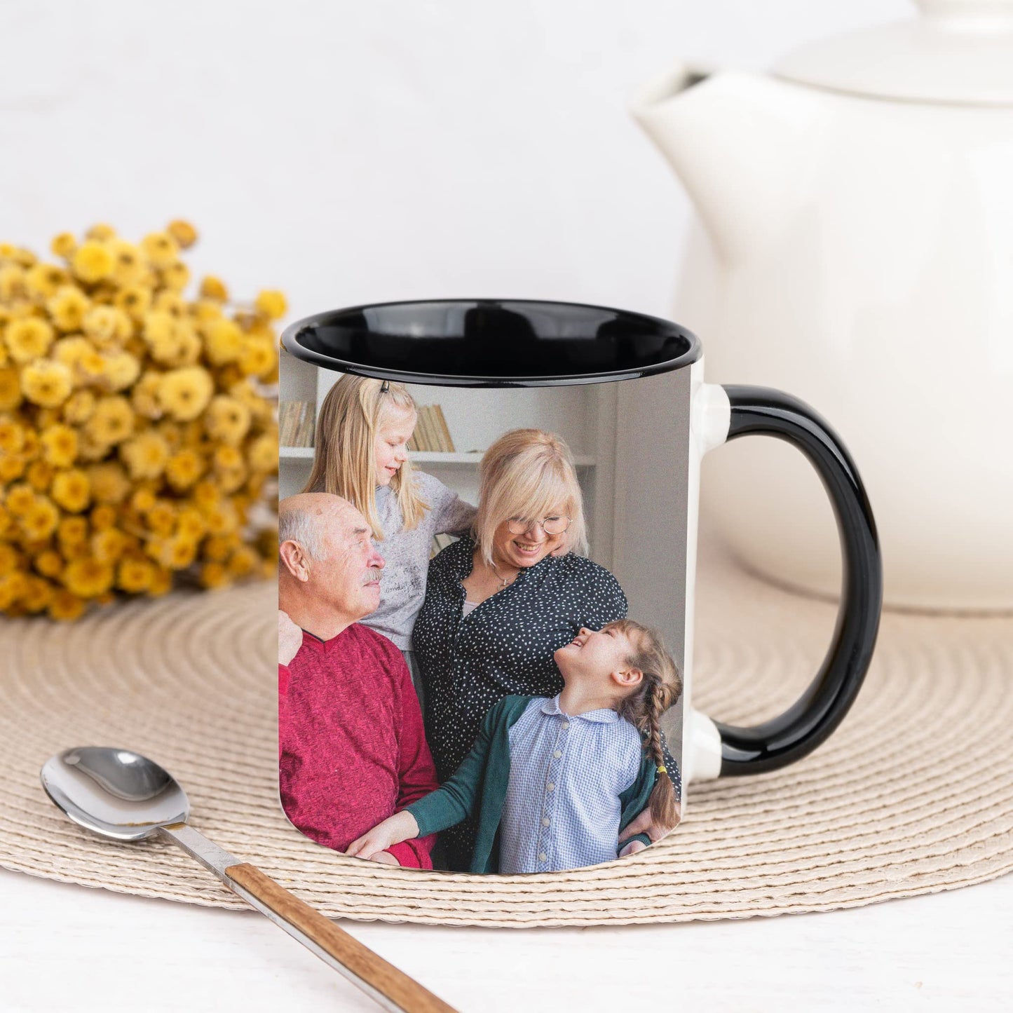 Wanapix | Taza Personalizada con Foto y Texto | Taza de Cerámica con Diseño Único | Regalo para Amigos y Familiares | Apta para Microondas | Capacidad de 325ml | Interior y Asa Color Negro