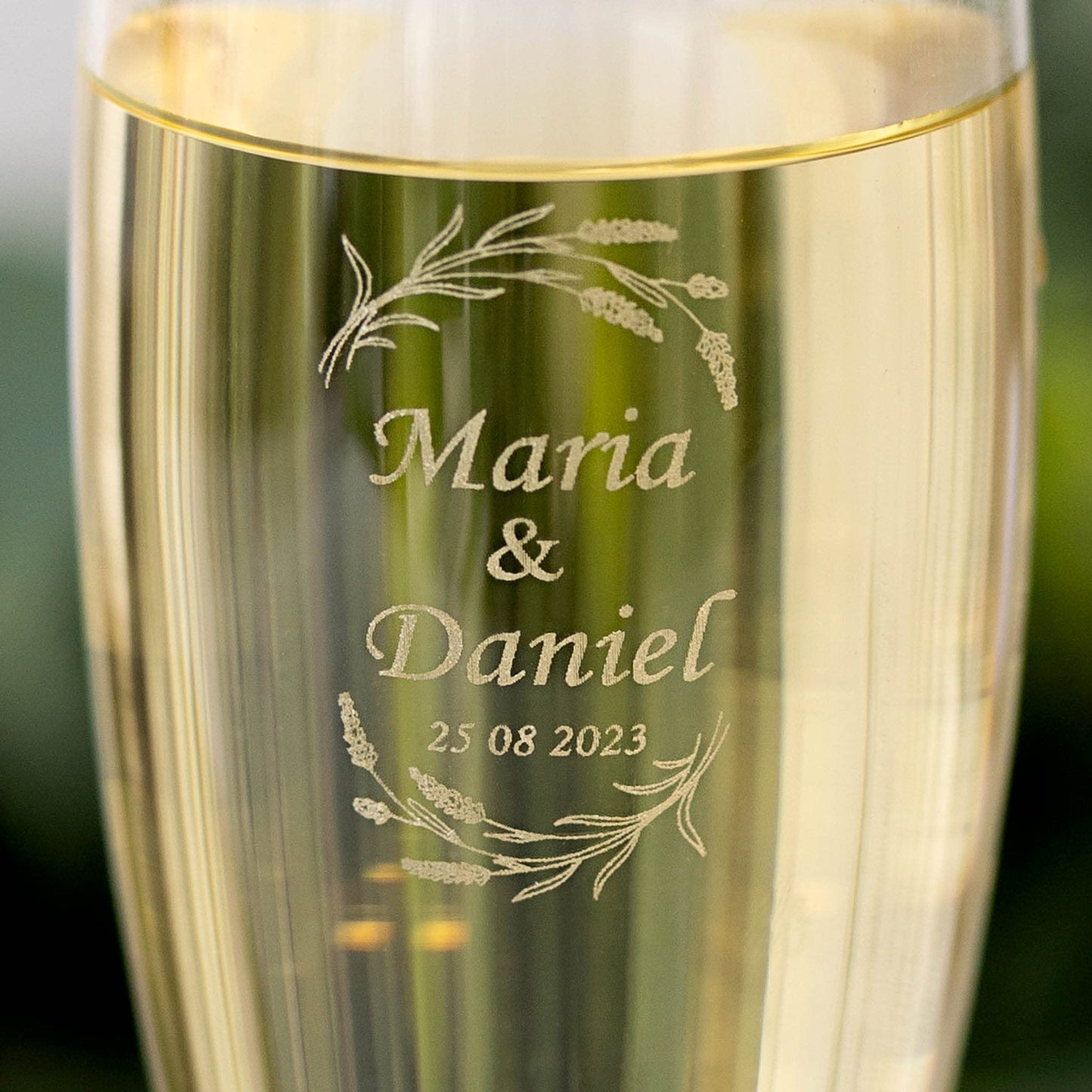 Wanapix | Pack de 2 Copas de Cava Personalizada | Estuche de Regalo Incluido | Copa de Champagne Cristal Grabada a Láser | Boda/Aniversario/San Valentín | 20cl. | Nombres y Fecha