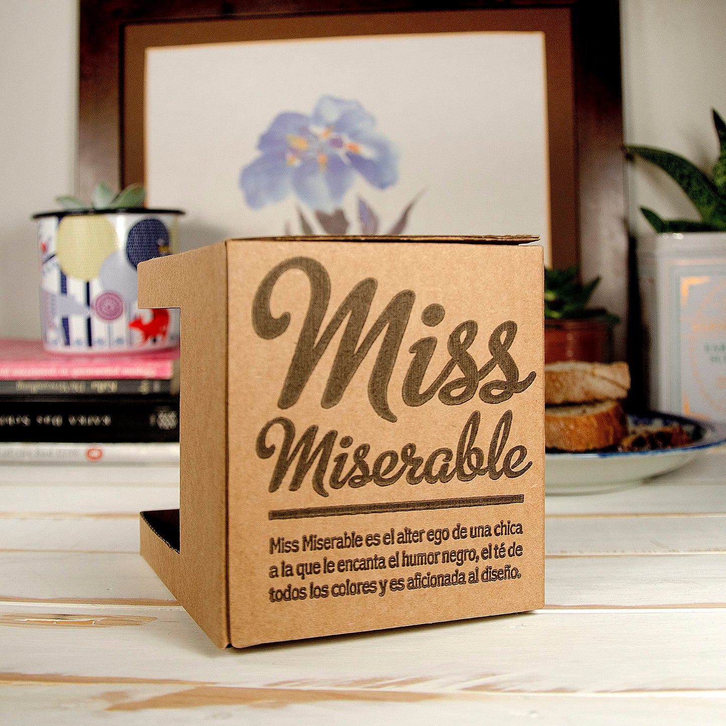 Miss Miserable Ya no eres Joven Taza de Desayuno Original, Cerámica, Negro, 8 cm